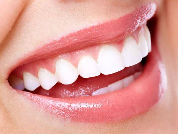 缺牙點解要補？種牙和假牙嘅區別有幾大？