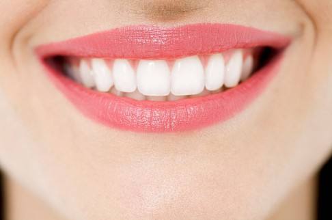 牙齒漂白傷牙嗎？